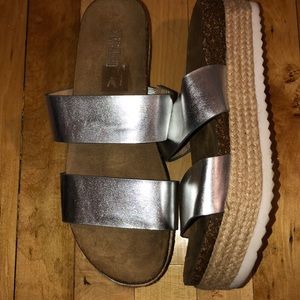 Platform sandals